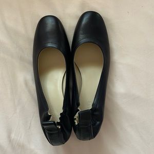 Everlane day heel. Size 9.5 only worn in house. 100% leather.